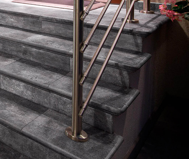 Какой вариант облицовки уличной бетонной лестницы выбрать?